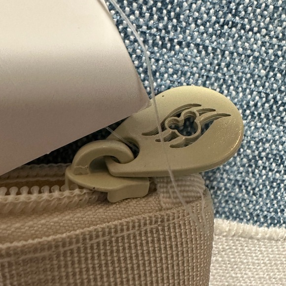 Disney Castaway Club Tote - Picture 4 of 6